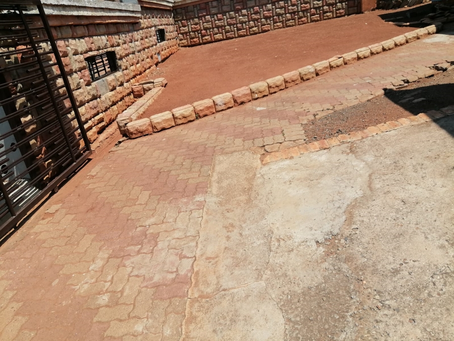 3 Bedroom Property for Sale in Tlhabane West North West